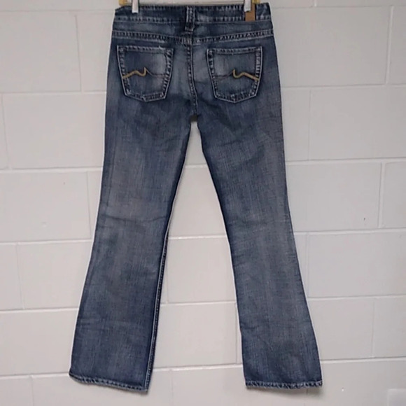 MAURICES JENNA, BOOTCUT, MIDRISE, SIDE LEG VENT, LIGHTLY DISTRESSED, LONG, JEANS - Picture 2 of 16
